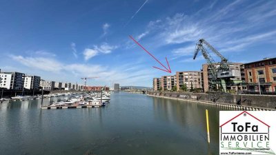 ToFa: bald frei - möbliertes Penthouse mit Blick auf den Rhein UND den Zollhafen, Rarität!