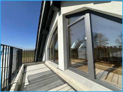 Großzügige 3-Zimmer-Dachgeschosswohnung mit Charme und Komfort evtl. mit Gartenanteil u. TG-Platz !!