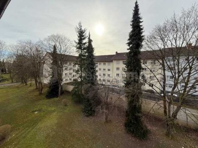 Bezugsfreie 3 Zimmer-Wohnung mit West-Balkon und Einzelgarage in der Singener Nordstadt