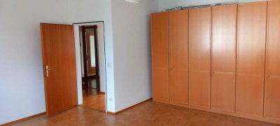 Frisch renoviert & lichtdurchflutet – stilvolle 3-Zimmer-Wohnung mit Balkon