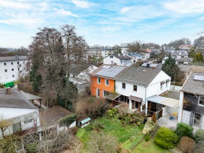 Richtig viel Platz auf fast 200 qm W-/Nfl. - gemütliches Familienhaus mit Südgarten in ruhiger Lage