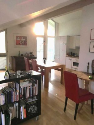 Wunderschöne 2-Zimmer-Dachgeschosswohnung mit EBK in Truchtlaching