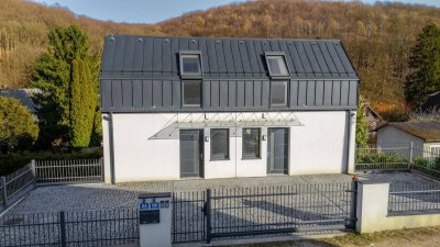 10 Minuten zum Auhof Center! ERSTBEZUG! Doppelhaushälfte mit 170 m2 Wohnfläche in ruhiger Wohnlage mit Grünblick!