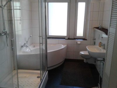 Geräumige, gepflegte 2-Zimmer-Wohnung zur Miete in Solingen