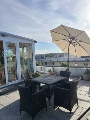 Moderne 4-Zimmer-Wohnung mit großzügiger Dachterrasse