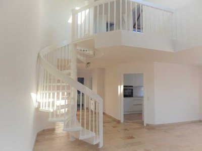 Exklusive, gepflegte 4,5-Zimmer-Maisonette-Wohnung mit geh. Innenausstattung mit Balkon und EBK