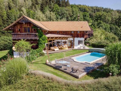 Stilvoller Landsitz mit Gästehaus auf großem Grundstück in idyllischer Wörthersee-Nähe