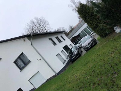 kernsanierte 2-Zimmer Wohnung EG