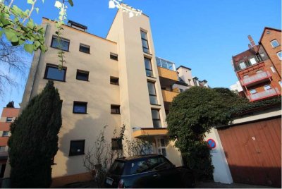 Helle 2-Zimmer Wohnung mit Balkon in St. Johannis mit Mobiliarablöse