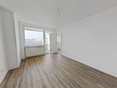 Helle 1-Zimmer-Wohnung mit EBK und BALKON