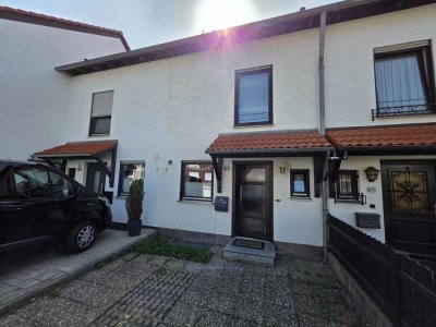 Erftstadt-Liblar! Geräumiges Reihenmittelhaus mit Sonnengarten!