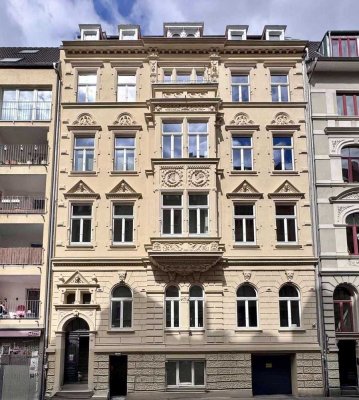 Herrschaftliche Altbauwohnung mit Potenzial