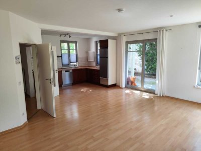 Exklusive, neuwertige 2-Raum-EG-Wohnung mit gehobener Innenausstattung mit EBK in Kleinmachnow