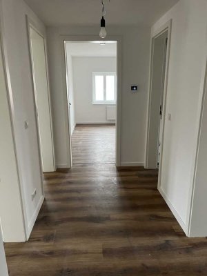 Kernsanierte 5-Zimmer-Wohnung mit viel Platz und bezugsfrei