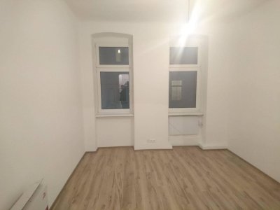 Klein, fein &amp; top gelegen - renovierte Altbauwohnung nahe AKH in Wien 17