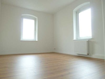 großzüge 4-Zimmerwohnung mit gemeinschaftlicher Gartennutzung