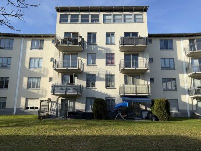 Grünes Wohnen am Rande Berlins
***großer Balkon***EBK***TG-Stellplatz***
