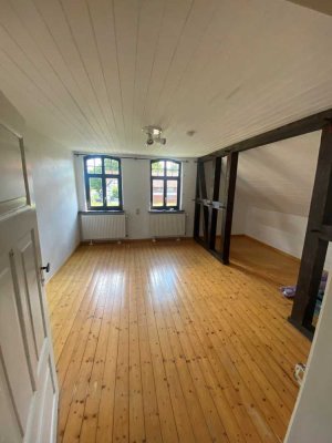 Landhaus-Charme, 4-Zimmer-Wohnung mit Garten