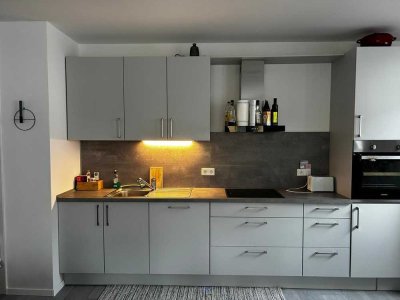 Nachmieter gesucht: zentral gelegene, geräumige 3-Zimmer-Wohnung mit Balkon
