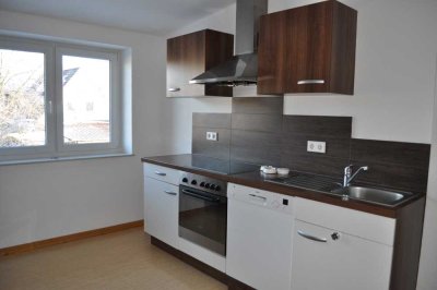 Schöne 4-Zimmer-Wohnung mit uneinsehbarer Dachterrasse