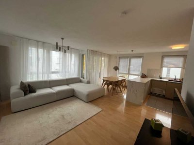 Lichtdurchflutete, gepflegte 3-Zimmer-Wohnung mit Balkon in Weissach im Tal