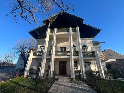 Exklusives Wohnen mit Villenflair - 2-Zimmer-Dachgeschoßwohnung mit ca. 53m² zur Miete