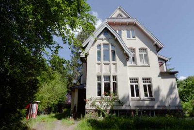 Wunderschöne Jugendstilvilla von 1910 mit Originalstuck -teilbar auch für 2 Familien