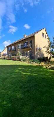 Mehrfamilienhaus mit zwei Garagen und großem Garten in Schnega