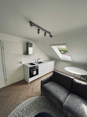 �️ Stylisch wohnen unterm Dach – Möbliertes Design-Apartment mit Klima in Stuttgart-Ost