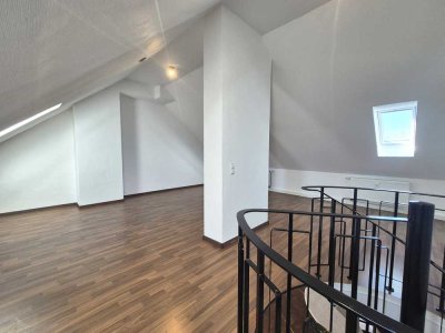 Wohnfühlen mit Weitblick – Zweistöckiges Zuhause mit Sonnenbalkon