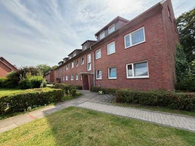 Gepflegte 2-Zimmer-Wohnung mit EBK sucht Gartenliebhaber