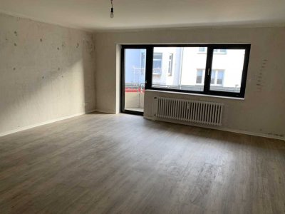 Teilsanierte Apartmentwhg. mit Balkon und Aufzug in Duisburg-Friemersheim