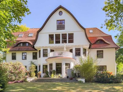 Exklusive Altbau-Rarität mit flexibler Nutzung in bester Lage von Aumühle