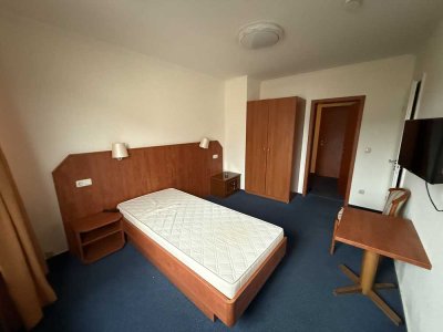 Voll möbliertes Zimmer in Neumünden