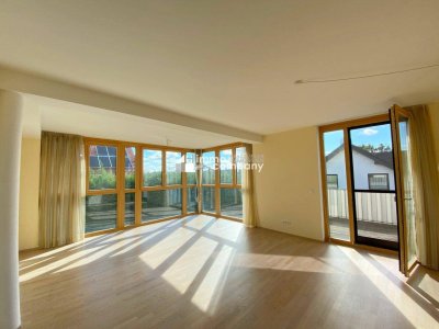 Traumhafte 3-Zimmer-Wohnung mit Balkon und Garage in Gießhübl!