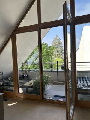 Exklusive Split-Level-115 qm Maisonette in Flehe – „Haus im Haus“, Dachloggia, klimatisiert