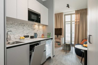Studio Living, Erstbezug! Hochwertig möbliertes 1-Zimmer Apartment!
