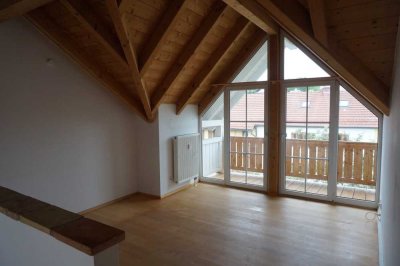 Stilvolle 3-Raum-DG-Wohnung mit EBK in Amerang