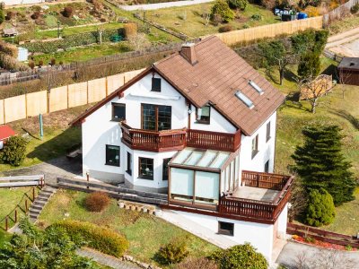 Traumhaftes Einfamilienhaus auf dem Zeller Berg: Panoramablick über Aue inklusive!