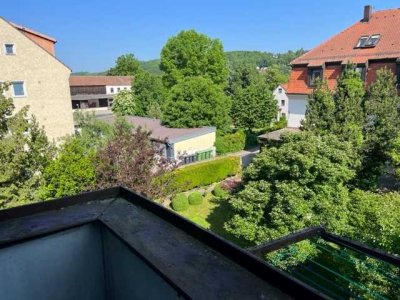 Helle, wunderschöne 3-Zimmer-Balkonwohnung in grüner Lage
