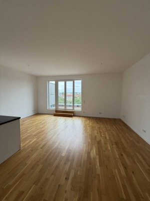 Moderne 4-Raum-Wohnung mit Einbauküche und Balkon