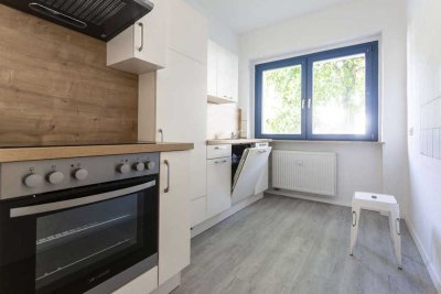 Erstbezug nach Renovierung! Helle 3-Raumwohnung mit Balkon und Einbauküche I Stellplatz mögl.