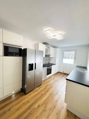 Geräumige 4-Zimmer Wohnung mit Balkon - MAKLERFREI