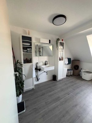 Wunderschöne sanierte Dachgeschosswohnung