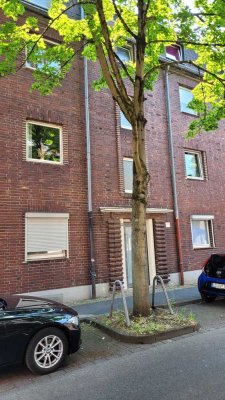 Ansprechende und renovierte 2-Raum-DG-Wohnung in Leverkusen Opladen