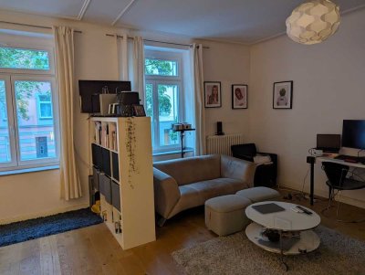 Gepflegte 2-Raum-Wohnung mit Balkon in Düsseldorf
