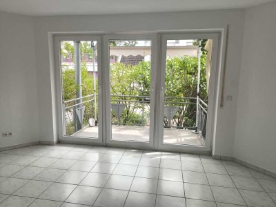 Lichtdurchflutete 3-Zimmerwohnung mit Balkon, Terrasse und TG-Stellplatz
