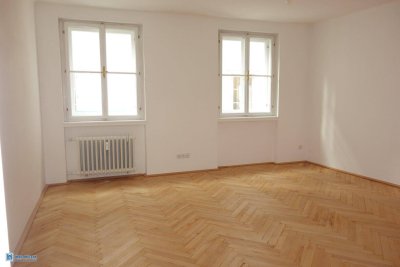 Altstadtflair im Kaiviertel - Stilvolle 4-Zimmer-Wohnung mit Charme - ab 1.7.2024