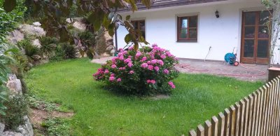Gepflegte 2-Raum-Erdgeschosswohnung mit Garten, Terrasse und Einbauküche bei Ampfing