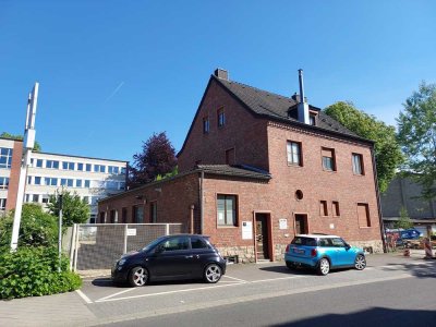 Geräumiges, 12-Zimmer-Mehrfamilien- Generationenhaus in Stolberg (Rheinland)